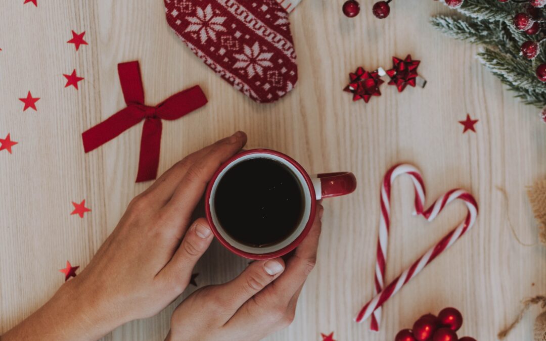 A Christmas Gift Beyond the Ordinary: Why Personalized Mugs Warm Hearts and Souls